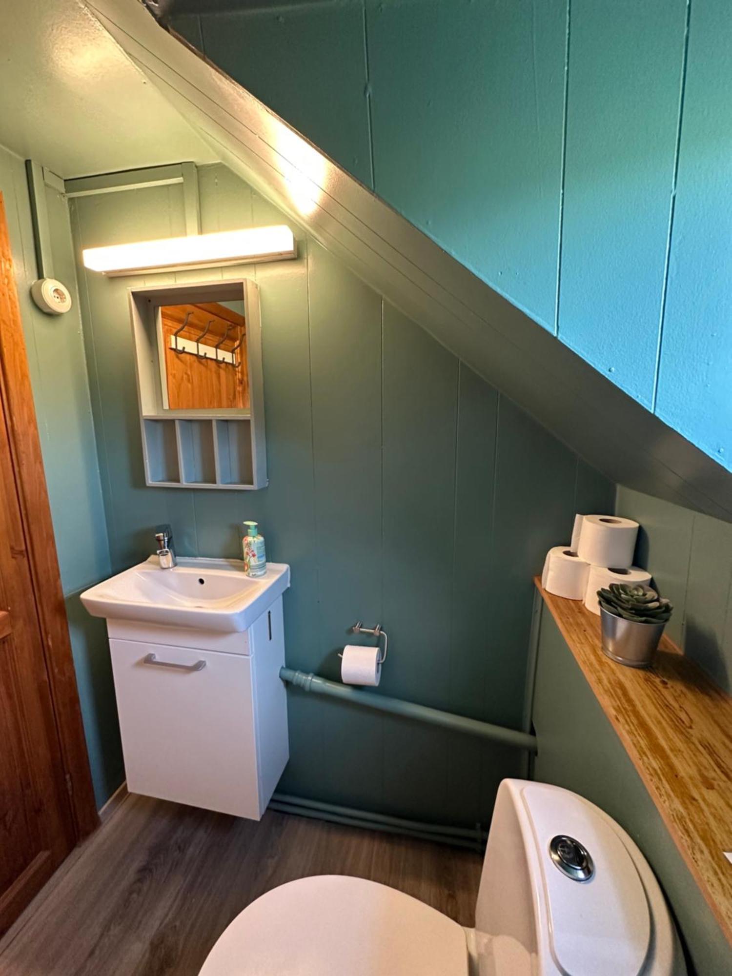 Helluland Guesthouse Saudarkrokur Bagian luar foto