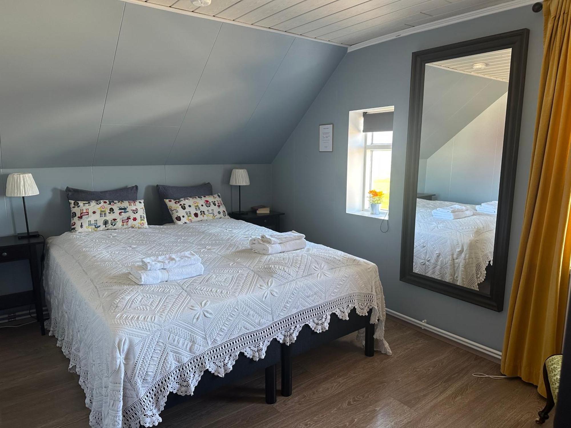 Helluland Guesthouse Saudarkrokur Bagian luar foto