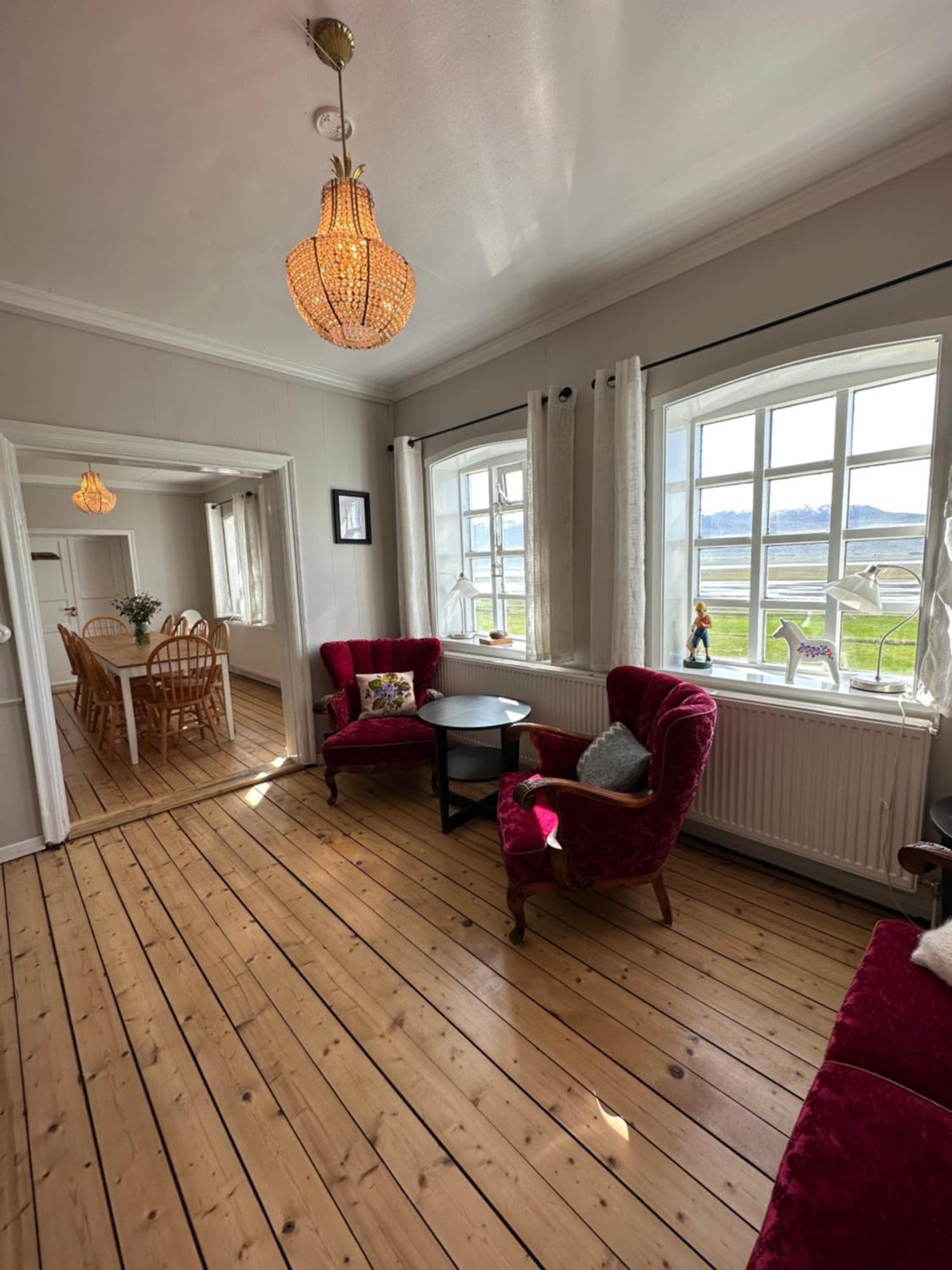 Helluland Guesthouse Saudarkrokur Bagian luar foto