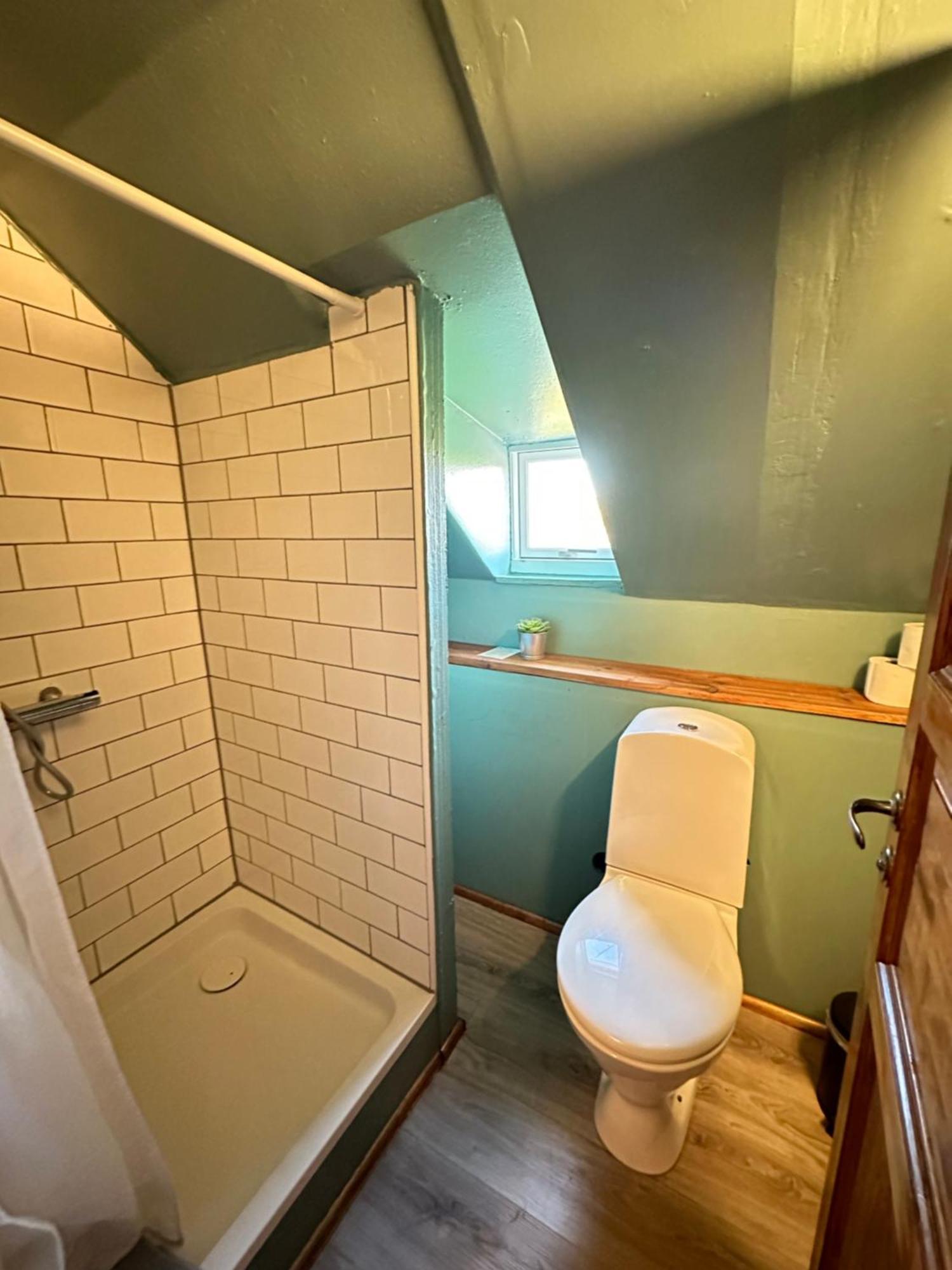 Helluland Guesthouse Saudarkrokur Bagian luar foto